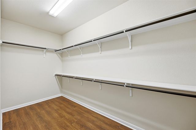 190 N Sage HOLW, Dripping Springs, TX 78620