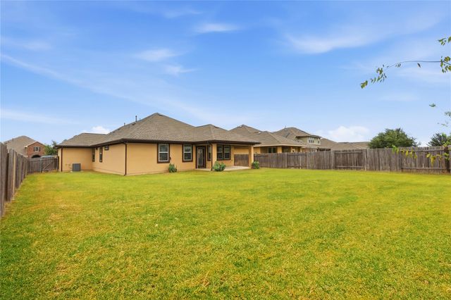 190 N Sage HOLW, Dripping Springs, TX 78620