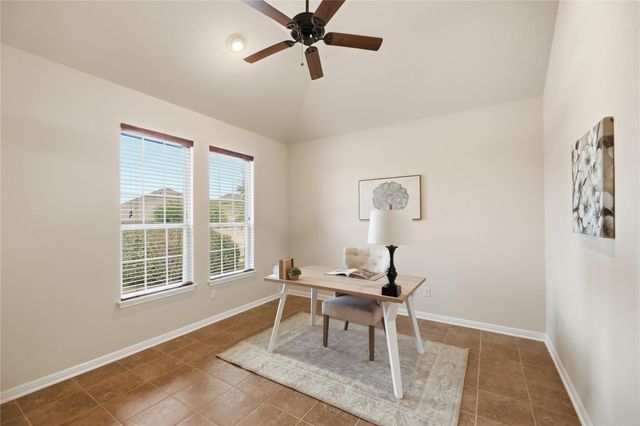 190 N Sage HOLW, Dripping Springs, TX 78620