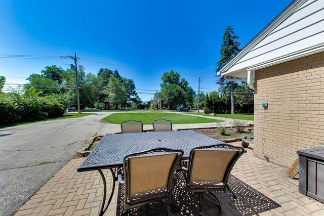 1810 E Euclid Avenue, Arlington Heights, IL 60004