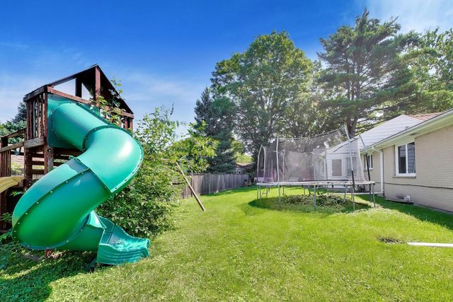 1810 E Euclid Avenue, Arlington Heights, IL 60004