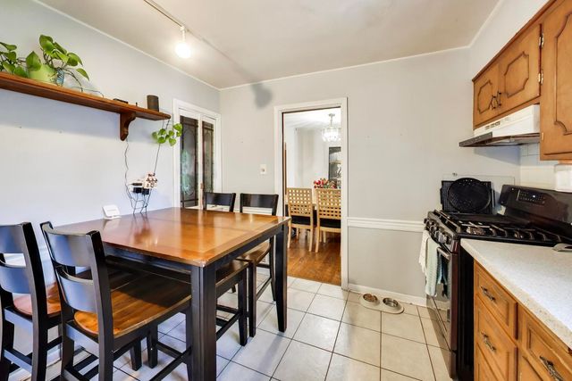 1810 E Euclid Avenue, Arlington Heights, IL 60004