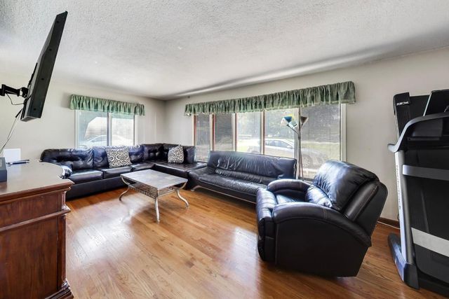 1810 E Euclid Avenue, Arlington Heights, IL 60004