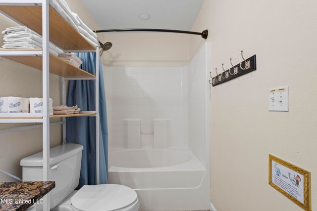 1181 Century Oaks Drive, A, Gulfport, MS 39507