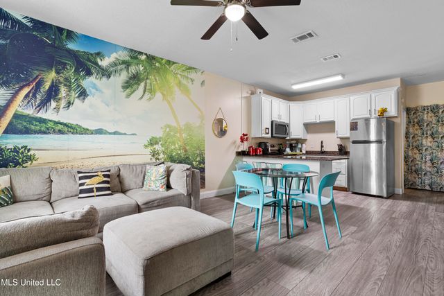 1181 Century Oaks Drive, A, Gulfport, MS 39507