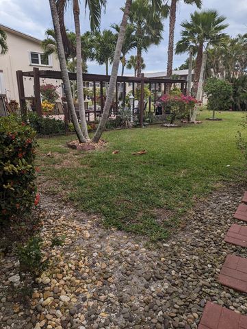113 E Waltham E, West Palm Beach, FL 33417