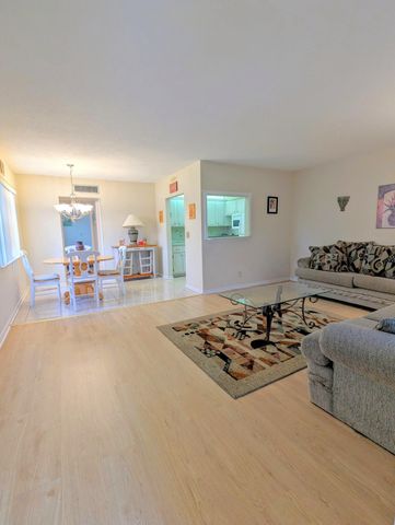 113 E Waltham E, West Palm Beach, FL 33417