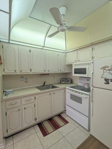 113 E Waltham E, West Palm Beach, FL 33417