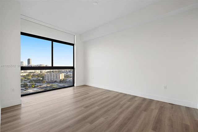 101 Diplomat Pkwy 1004, Hallandale Beach, FL 33009