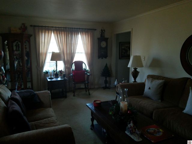 216 Ruoff Dr, Paducah, KY 42003