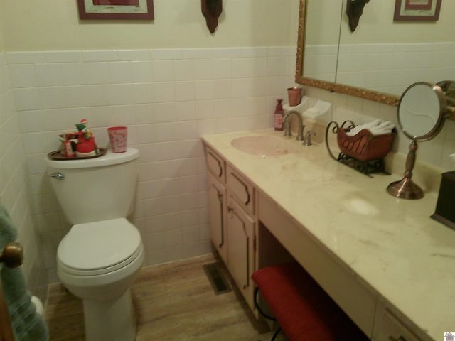 216 Ruoff Dr, Paducah, KY 42003