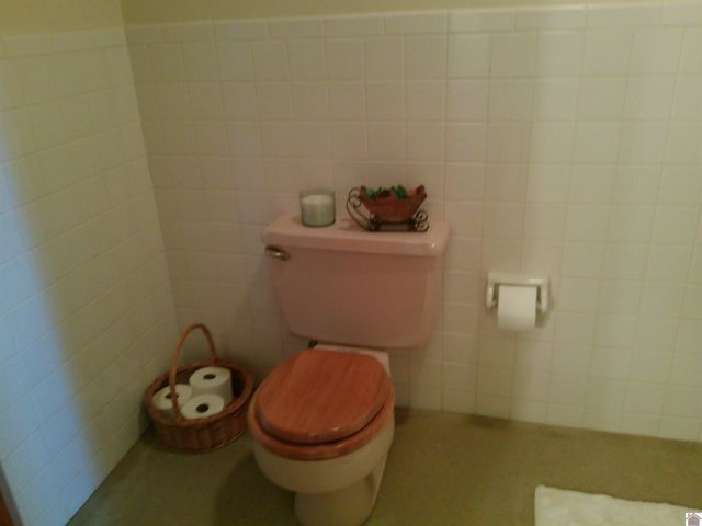 216 Ruoff Dr, Paducah, KY 42003