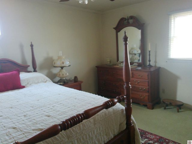 216 Ruoff Dr, Paducah, KY 42003