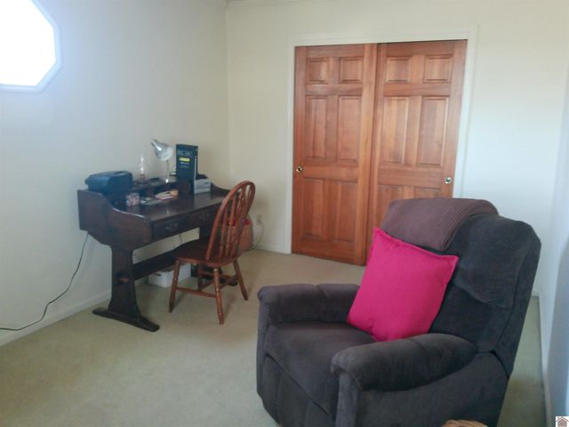 216 Ruoff Dr, Paducah, KY 42003