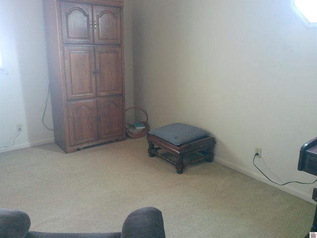 216 Ruoff Dr, Paducah, KY 42003