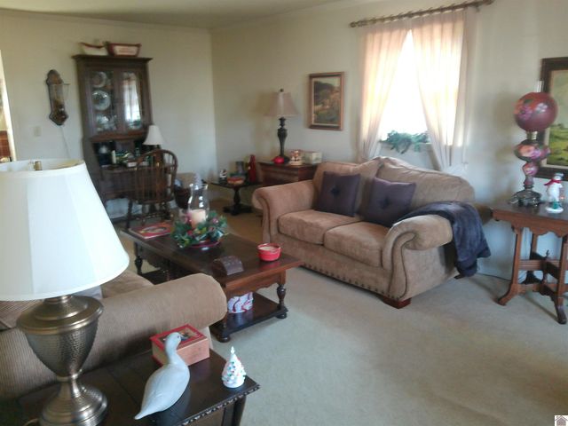 216 Ruoff Dr, Paducah, KY 42003