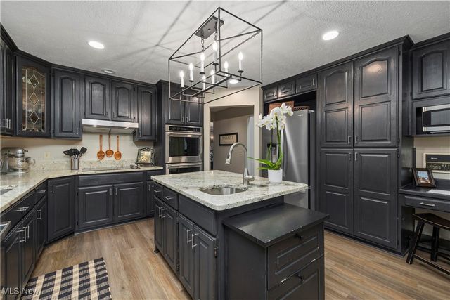 118 Brandemere Court, Elyria, OH 44035