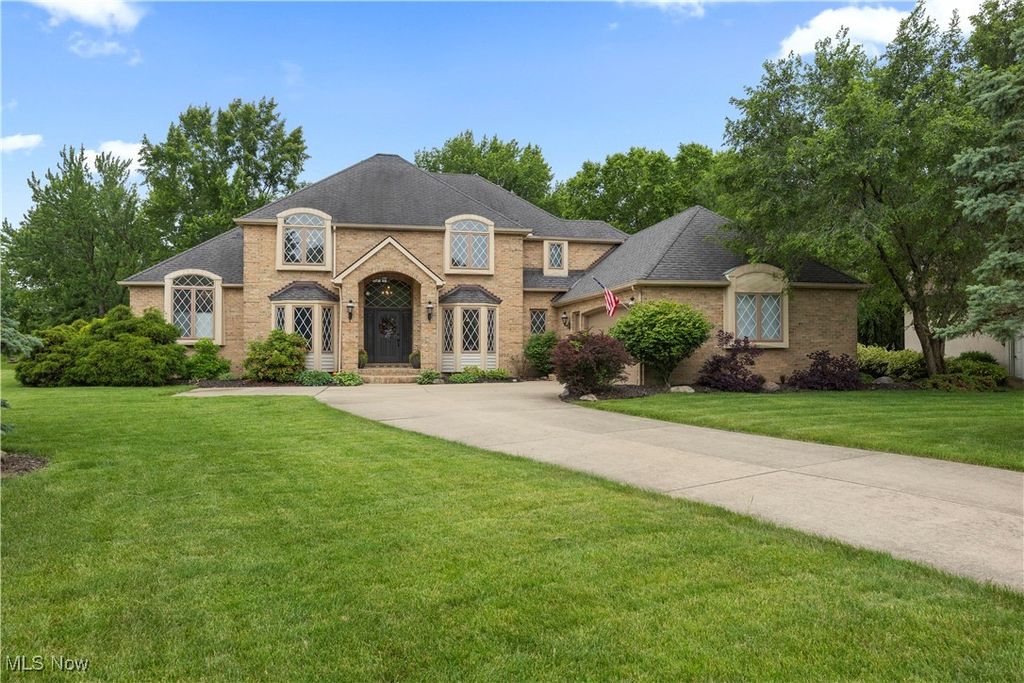 118 Brandemere Court, Elyria, OH 44035