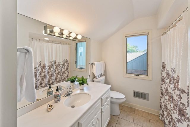 10117 N Gettysburg COURT, Mequon, WI 53092
