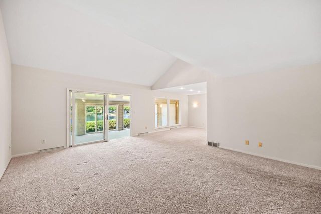 10117 N Gettysburg COURT, Mequon, WI 53092
