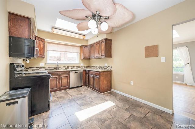 8308 Orhan Street, Canton, MI 48187