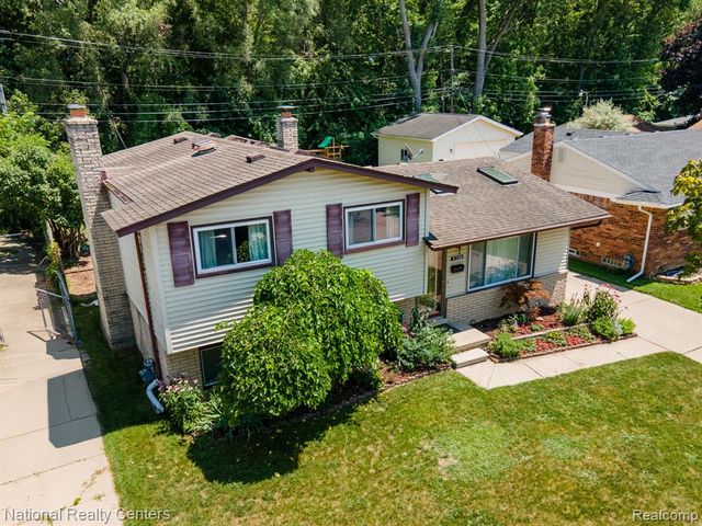 8308 Orhan Street, Canton, MI 48187