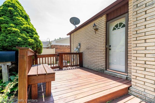 8308 Orhan Street, Canton, MI 48187