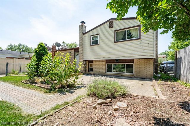 8308 Orhan Street, Canton, MI 48187