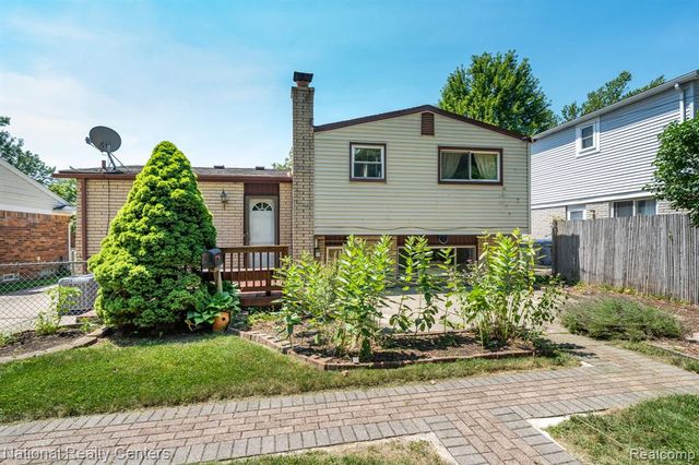 8308 Orhan Street, Canton, MI 48187