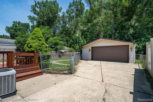 8308 Orhan Street, Canton, MI 48187