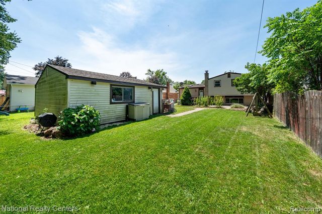 8308 Orhan Street, Canton, MI 48187