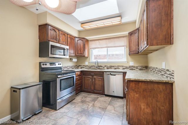 8308 Orhan Street, Canton, MI 48187