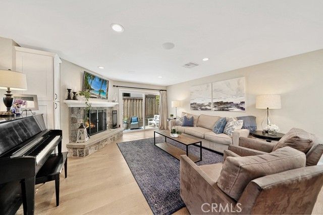 314 W Avenida Valencia, San Clemente, CA 92672