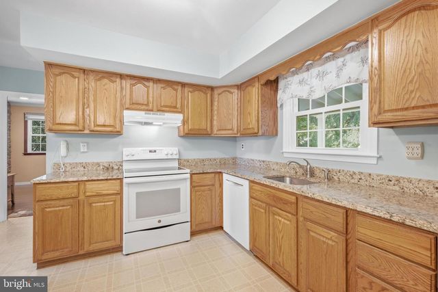 497 STEWART DR, West Chester, PA 19380