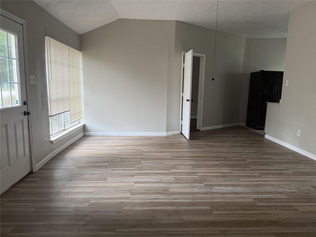7 Peace Pipe Trail, Conroe, TX 77316