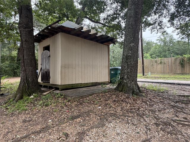 7 Peace Pipe Trail, Conroe, TX 77316