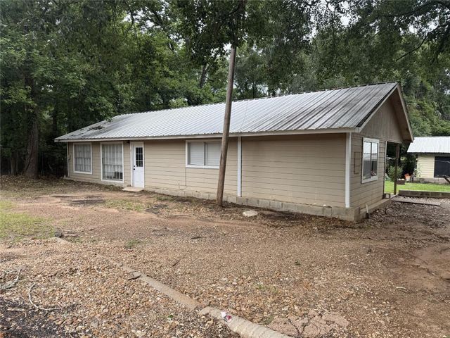 7 Peace Pipe Trail, Conroe, TX 77316