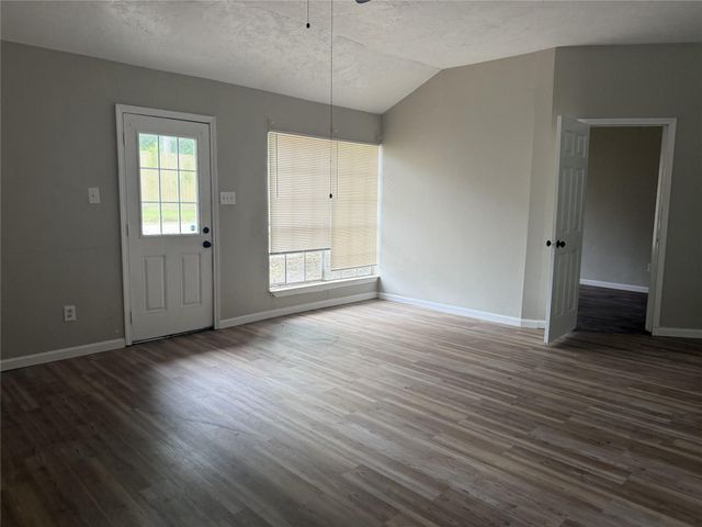 7 Peace Pipe Trail, Conroe, TX 77316