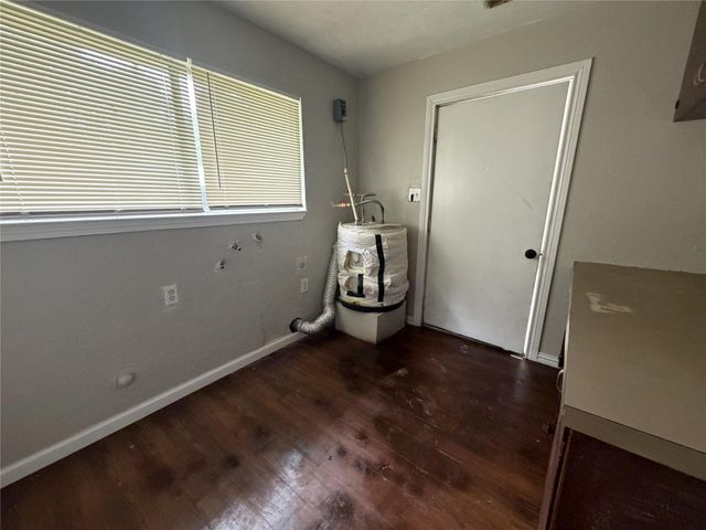 7 Peace Pipe Trail, Conroe, TX 77316