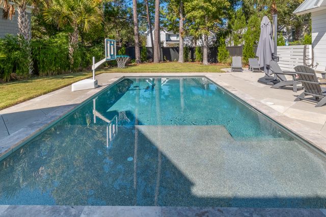 136 Iron Bottom Lane, Charleston, SC 29492