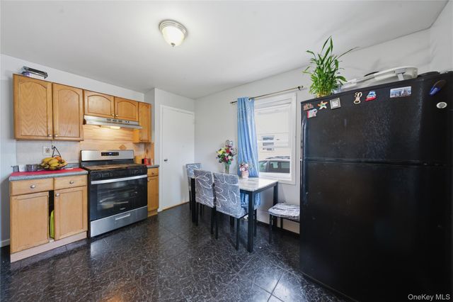 101 Woods Avenue, Roosevelt, NY 11575