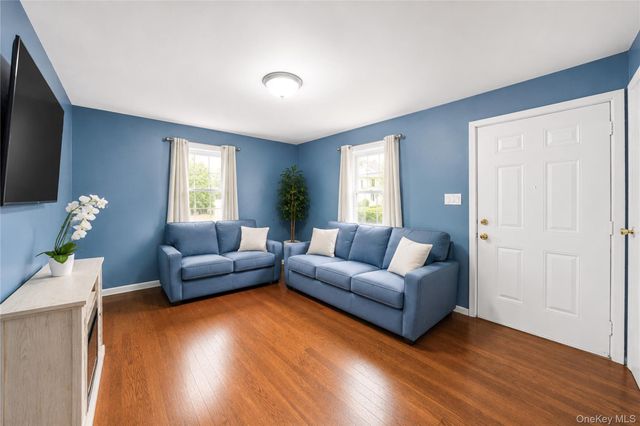 101 Woods Avenue, Roosevelt, NY 11575