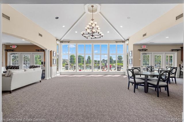 52316 Naugatuck Drive, Macomb, MI 48042