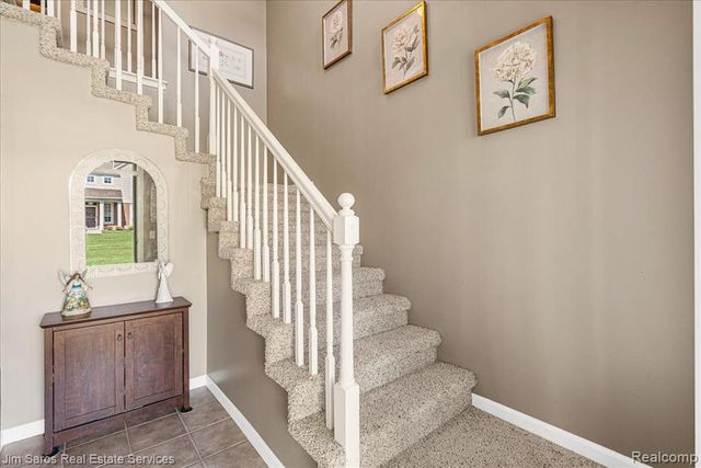 52316 Naugatuck Drive, Macomb, MI 48042
