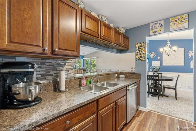 52316 Naugatuck Drive, Macomb, MI 48042