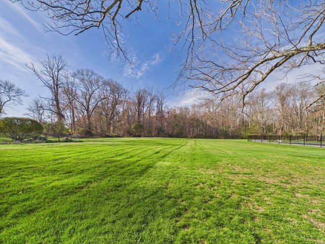 61 Canton St, Easton, MA 02356