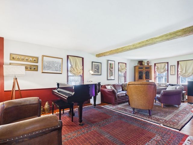 61 Canton St, Easton, MA 02356