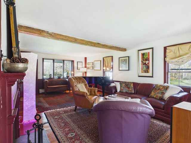 61 Canton St, Easton, MA 02356
