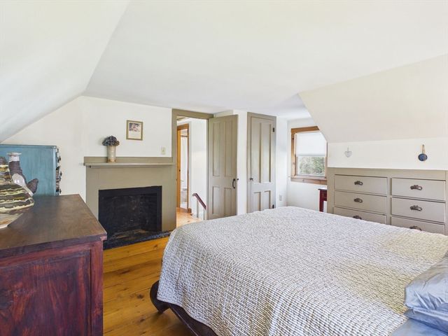 61 Canton St, Easton, MA 02356
