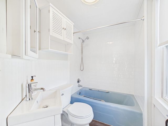 61 Canton St, Easton, MA 02356